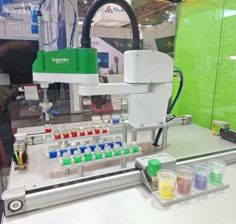 02 Schneider Electric kobot S